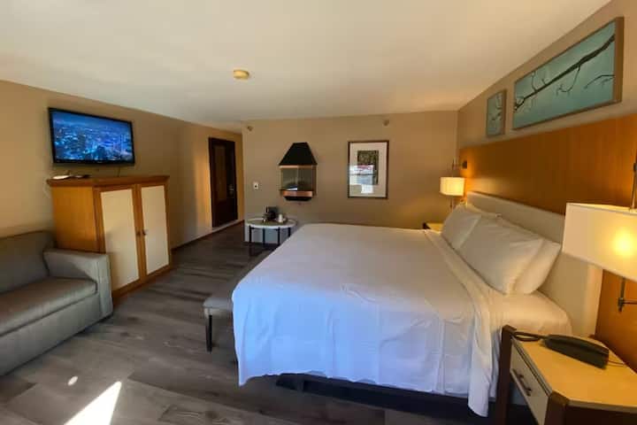 Standard King At The Retreat On Charleston Peak - Mount Charleston, NV