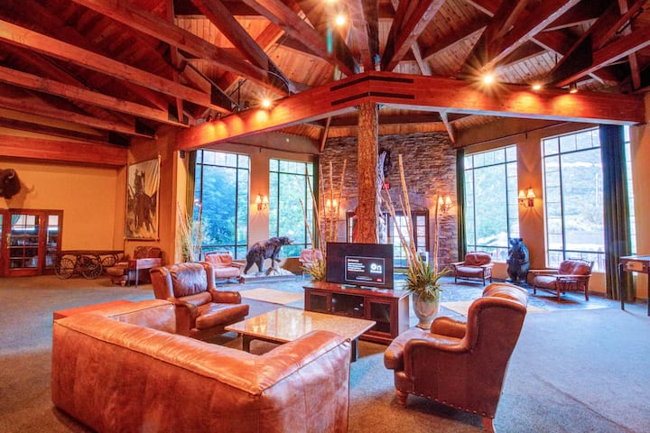 King Room At The Retreat On Charleston Peak - Mount Charleston, NV