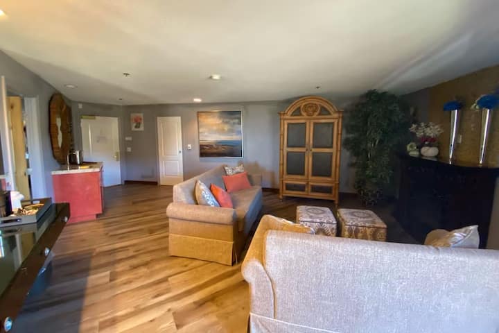 Bridal Suite At The Retreat, Free Parking - Mount Charleston, NV