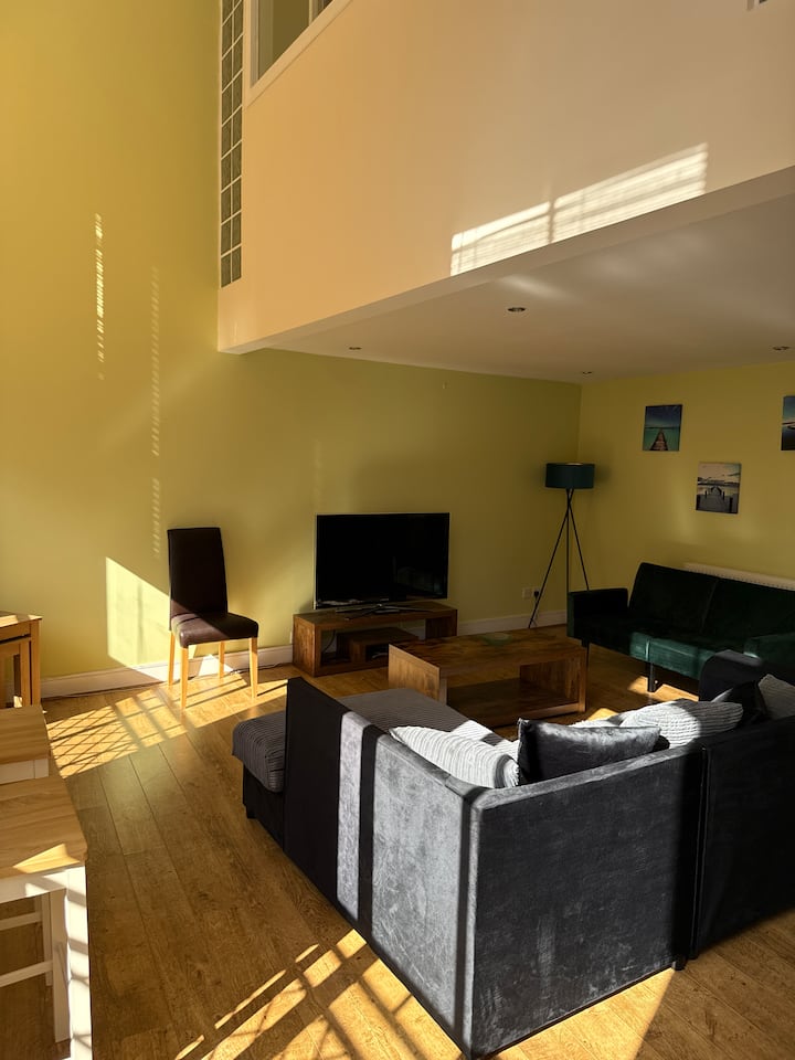 Beautiful Edinburgh Flat With 2 Double Bedrooms - Edinburgh