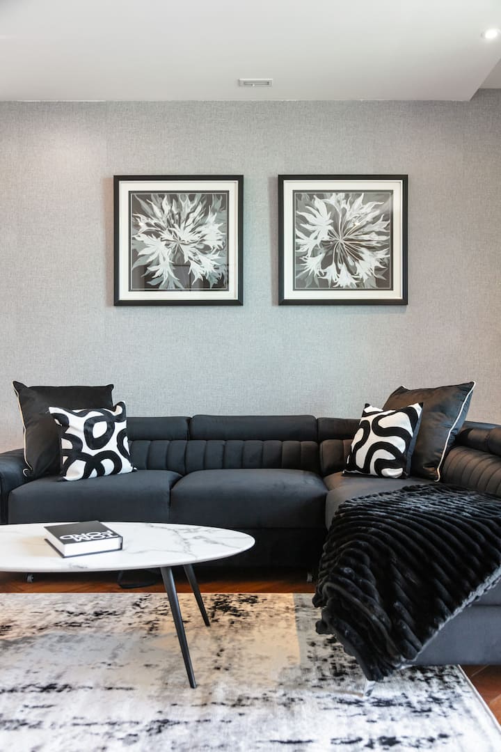 American Embassy 2bd 2ba/ Battersea Power Station - London