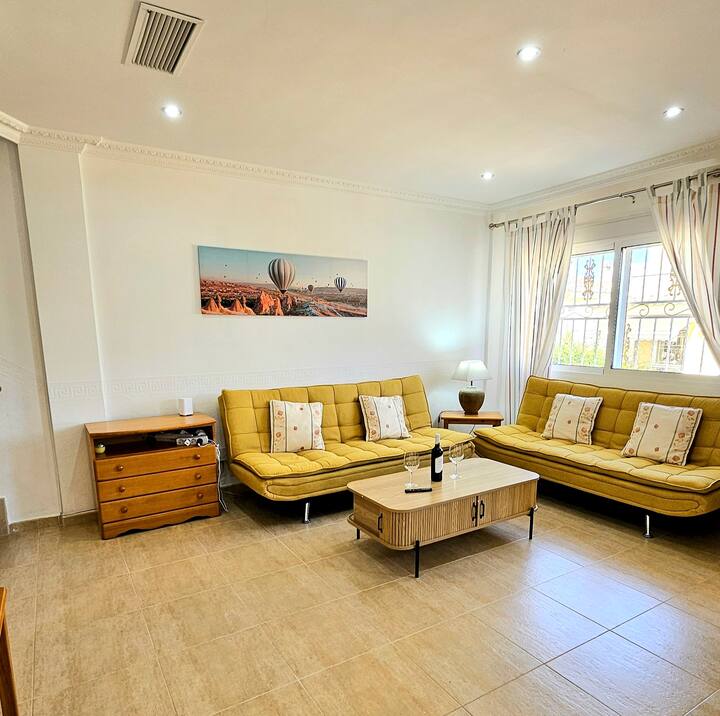 Punta Prima I Torrevija -4 Rum House - 10 Gäster - Torrevieja