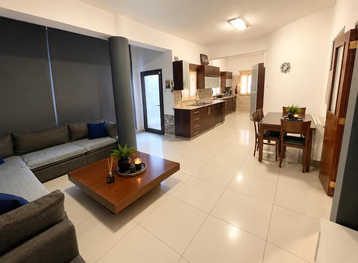 Mountain-height Panorama House - Cyprus