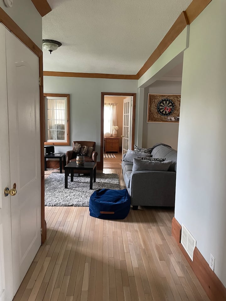 Guest House In Ajax - Ajax