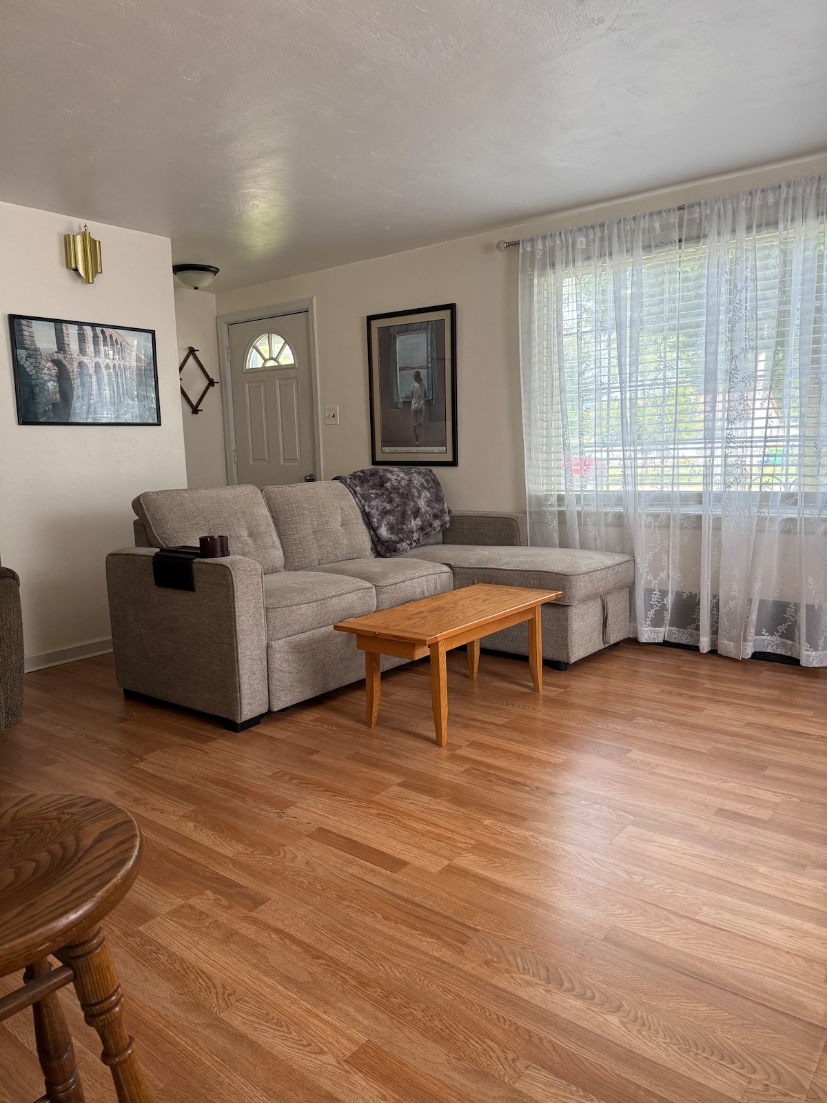 Всекидневна 1