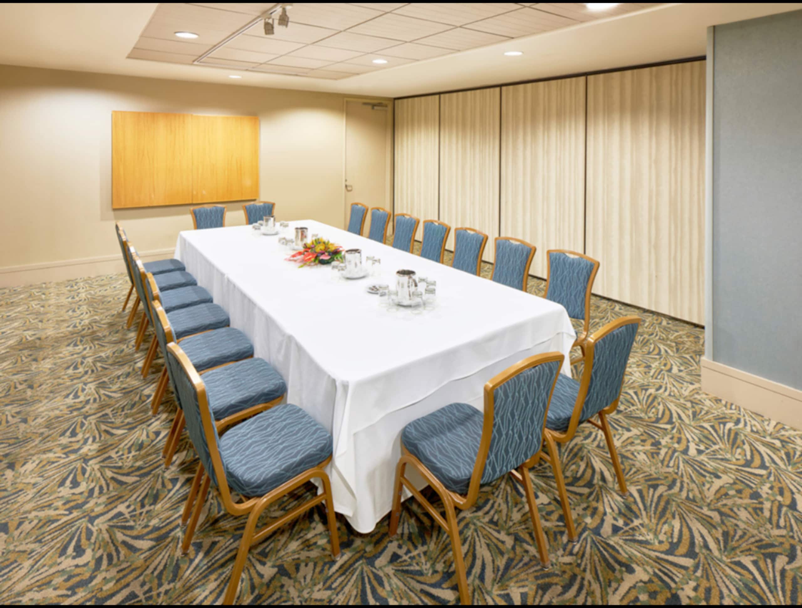 Hotel in Honolulu · ★4.76 · 1 bedroom · 2 beds · 1 private bath - Image 22