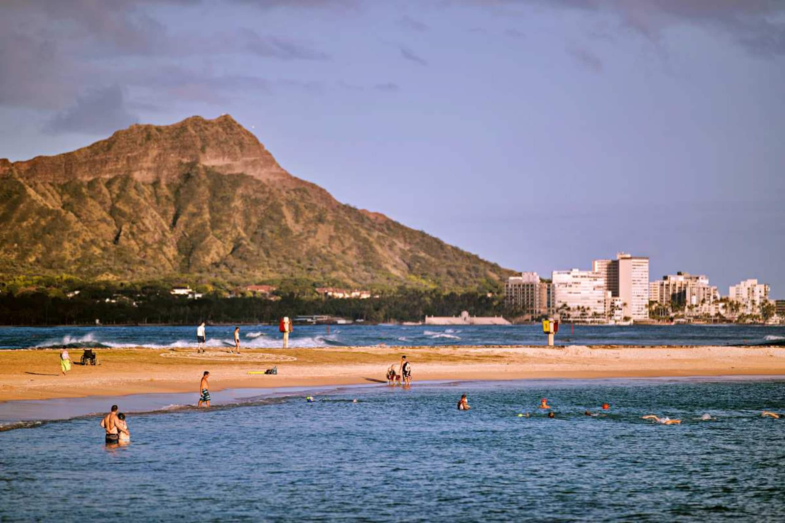 Hotel in Honolulu · ★4.76 · 1 bedroom · 2 beds · 1 private bath - Image 70