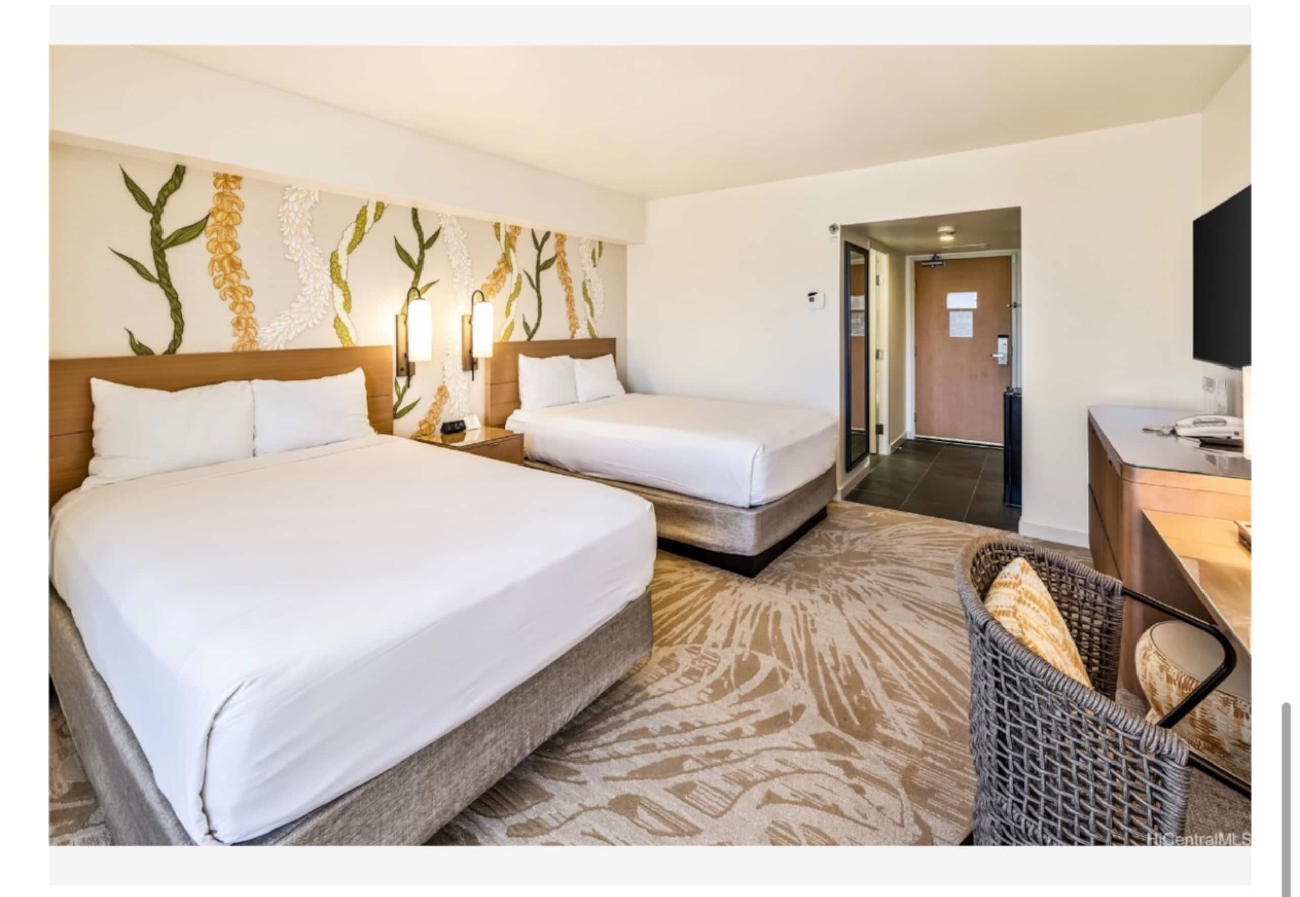 Hotel in Honolulu · ★4.76 · 1 bedroom · 2 beds · 1 private bath - Image 14
