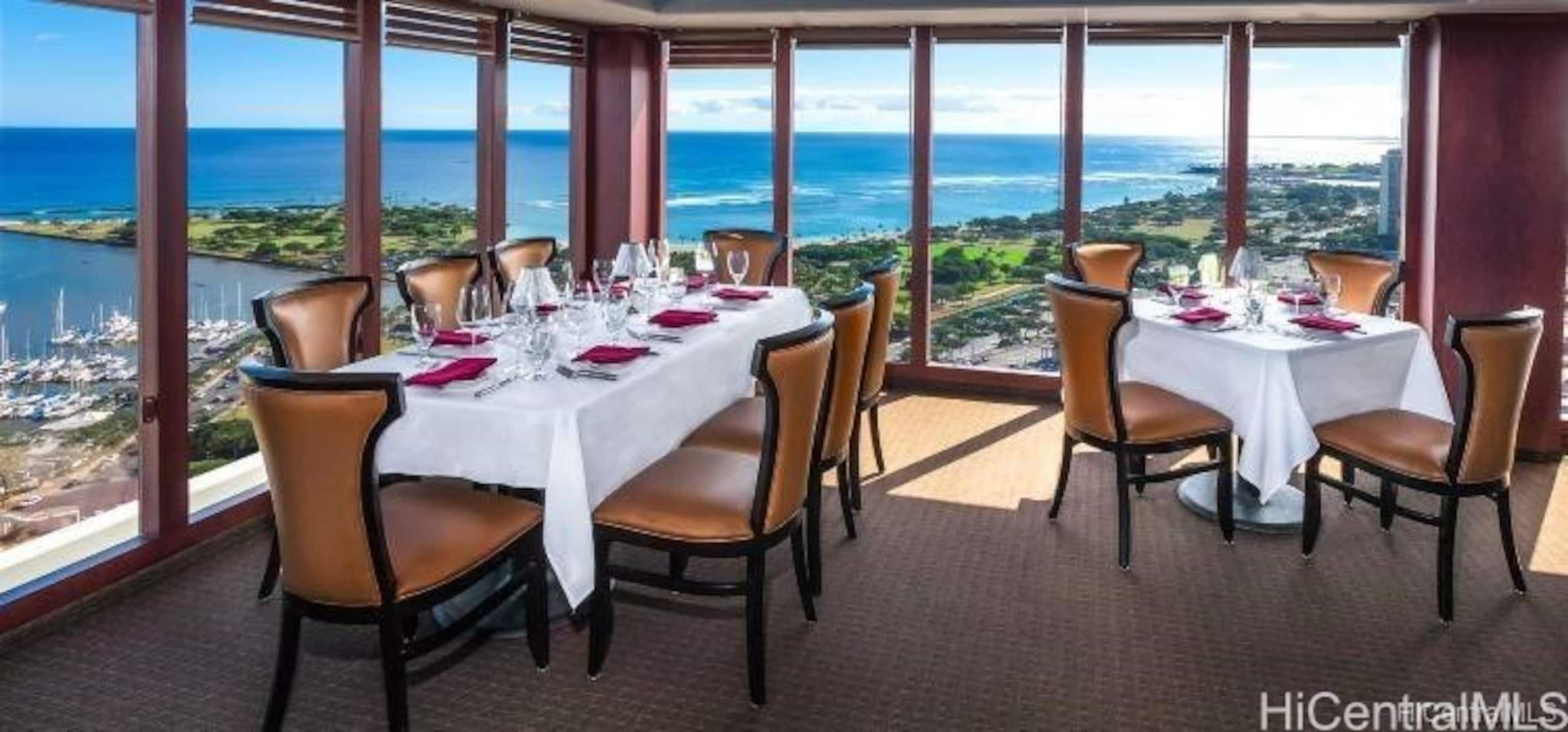 Hotel in Honolulu · ★4.76 · 1 bedroom · 2 beds · 1 private bath - Image 107