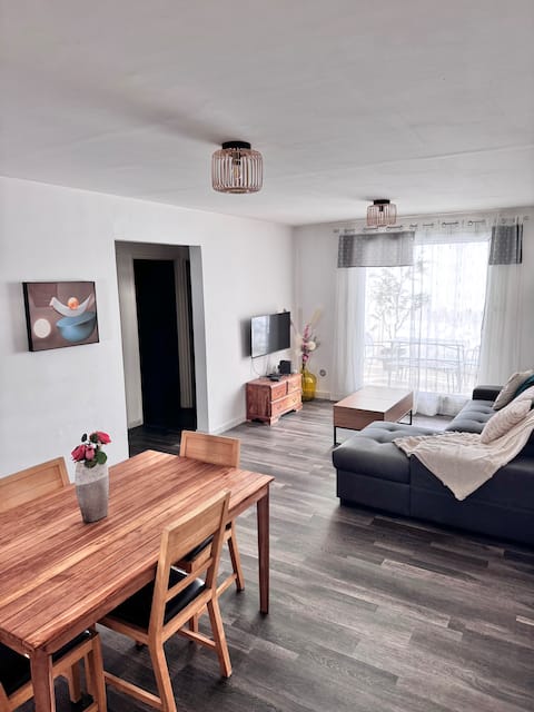 J&M's Home - Charming 3-Room Apartment on Saint-Denis
