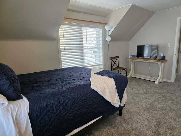 Ten en cuenta que los 3 dormitorios están en el segundo piso.