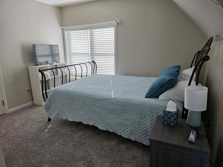 Ten en cuenta que los 3 dormitorios están en el segundo piso.