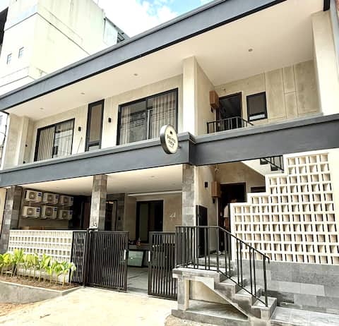 NEW STUDiO for 3 near Grand Mall