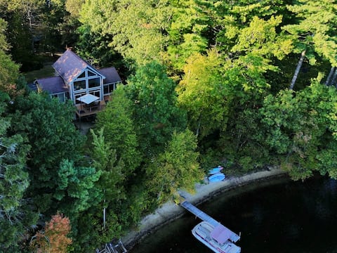 Lakeside Getaway! Gorgeous views! Sleeps 8+