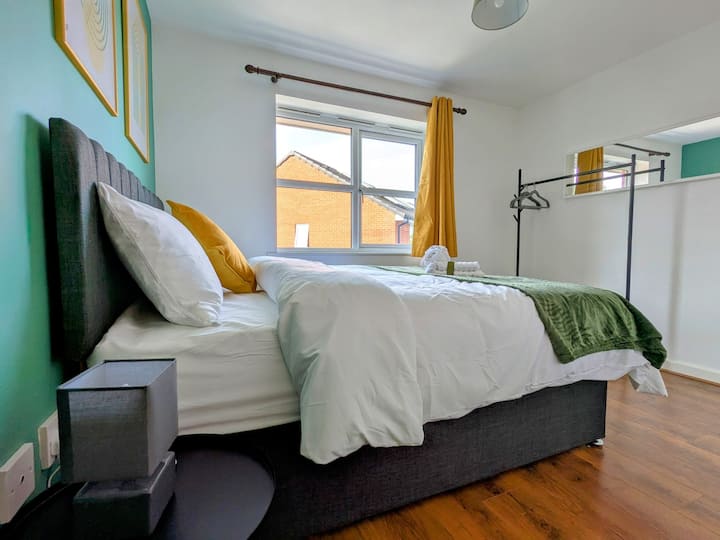 Vyumba vya kulala vyenye starehe vyenye mapazia ya kuzima