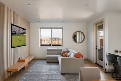 Top performing Airbnb: Cold Plunge- HotTub-Pool-Adventure's Last Stop in Santa Clara