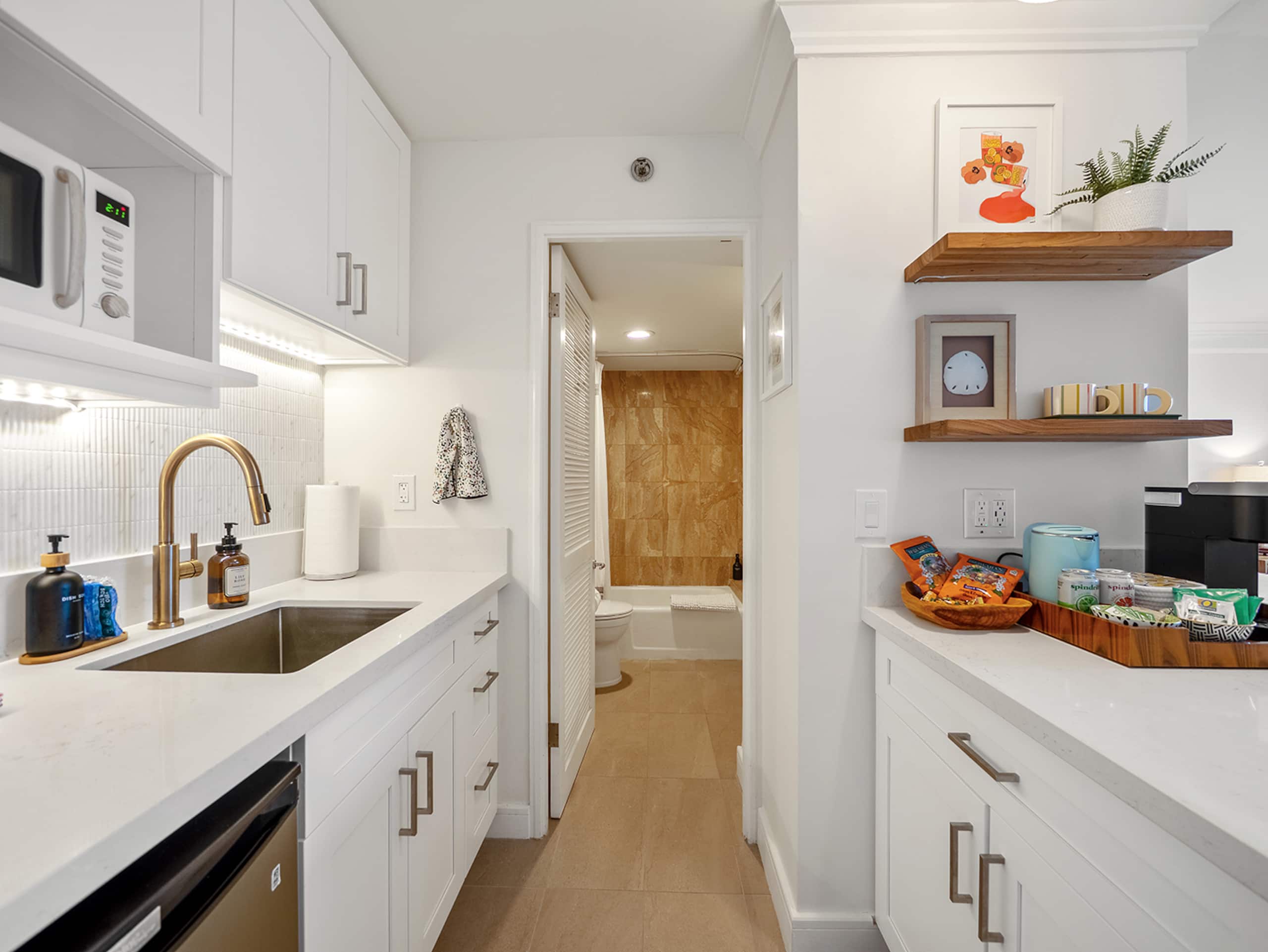 Hotel in Honolulu · ★4.89 · 1 bedroom · 1 bed · 1 private bath - Image 6