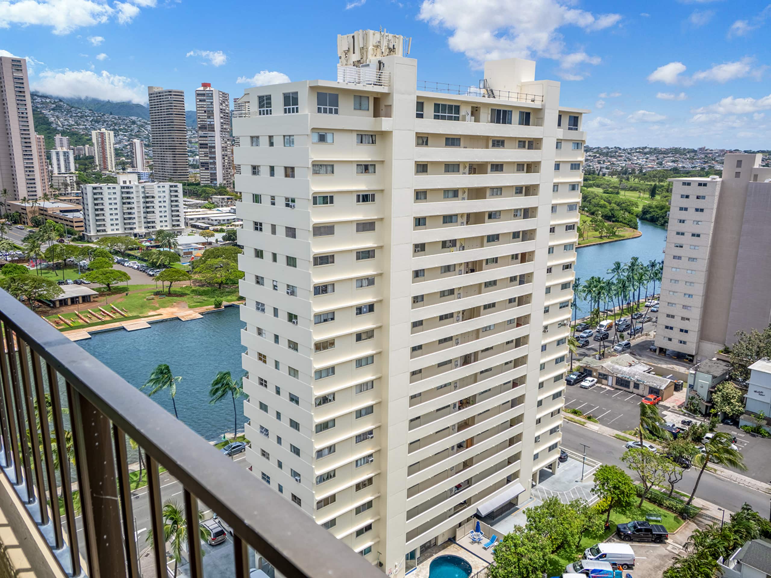Hotel in Honolulu · ★4.89 · 1 bedroom · 1 bed · 1 private bath - Image 23