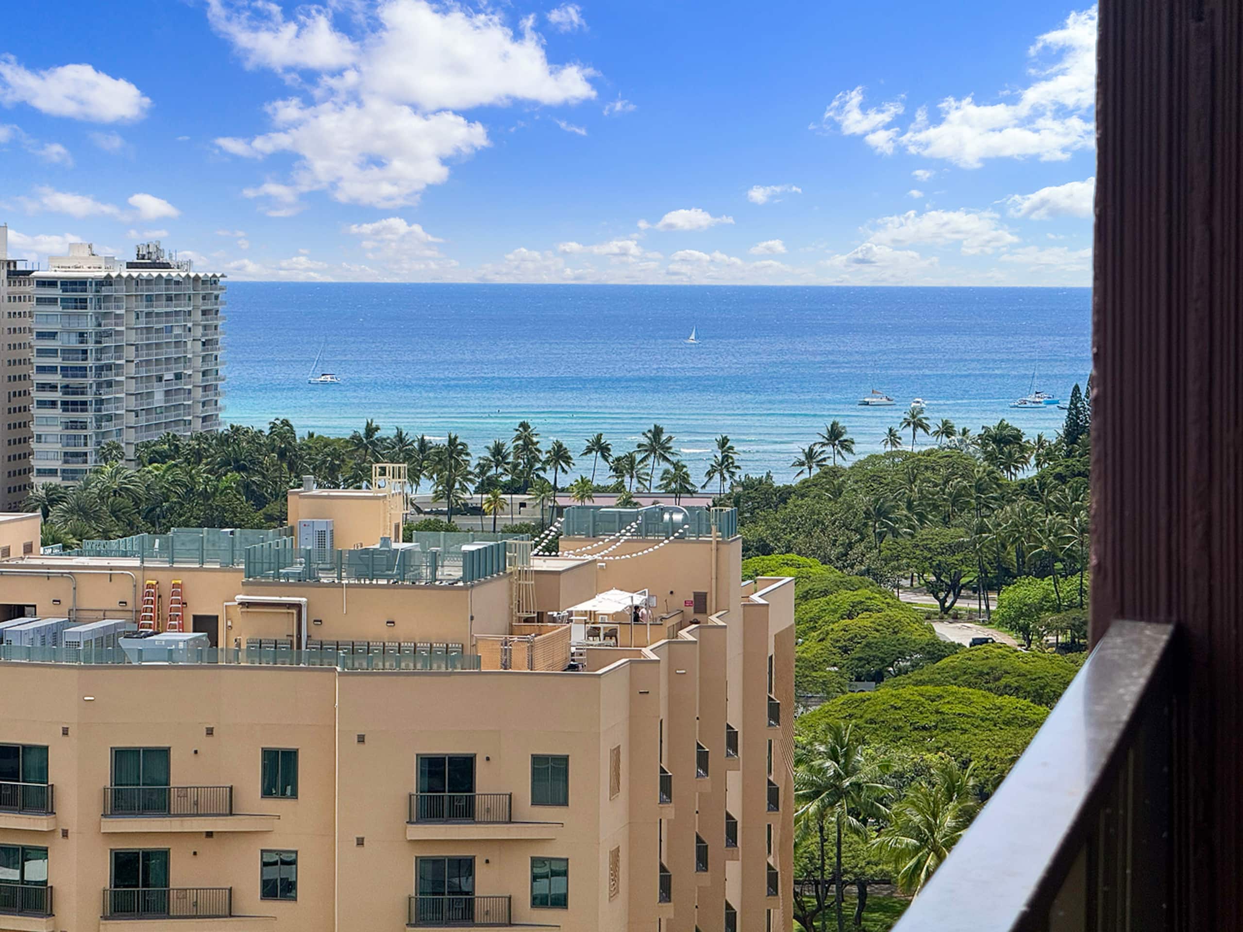 Hotel in Honolulu · ★4.89 · 1 bedroom · 1 bed · 1 private bath - Image 22