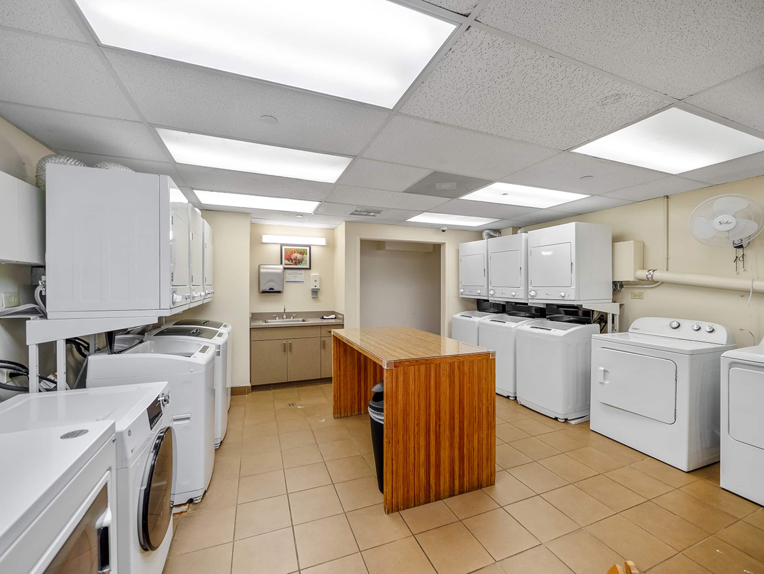 Hotel in Honolulu · ★4.89 · 1 bedroom · 1 bed · 1 private bath - Image 33