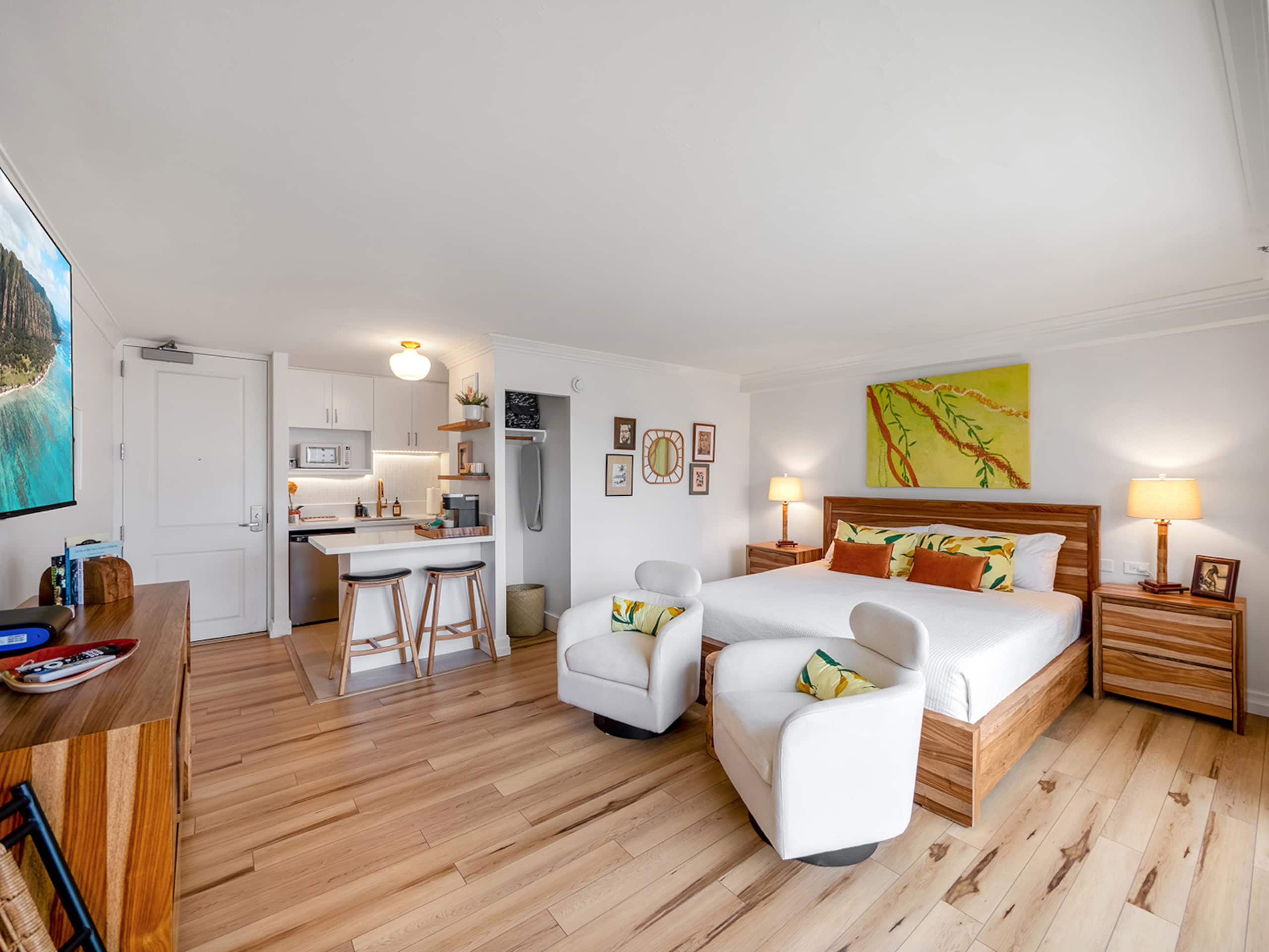 Hotel in Honolulu · ★4.89 · 1 bedroom · 1 bed · 1 private bath - Image 10