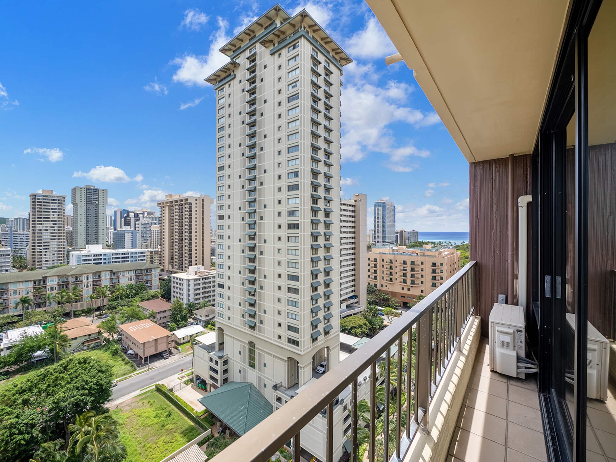 Hotel in Honolulu · ★4.89 · 1 bedroom · 1 bed · 1 private bath - Image 24