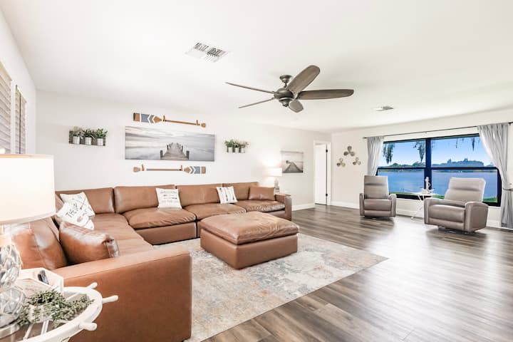 Serene Lakefront Retreat - Lake Denton, FL