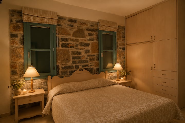 Bedroom 3 with queen bed and veranda access