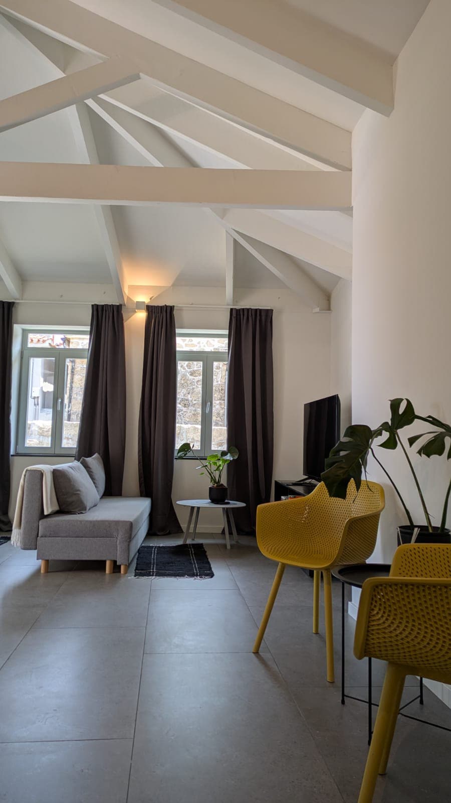 Top Airbnb: Castelo River View em Santa Marinha