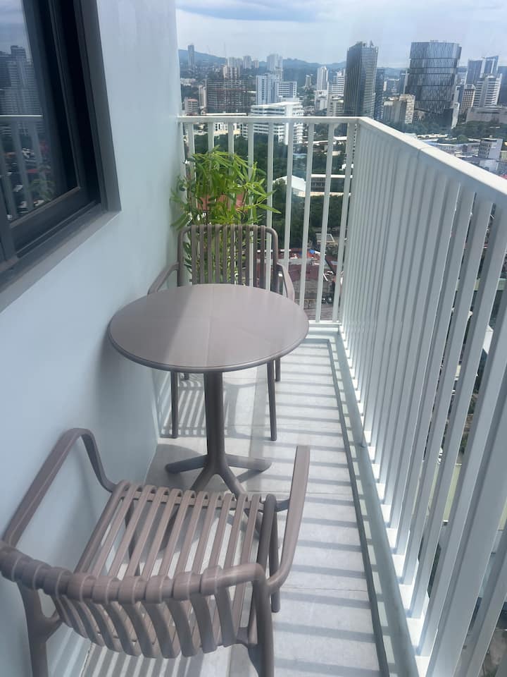 2 Bed Room With A Massage Chair - Cebu