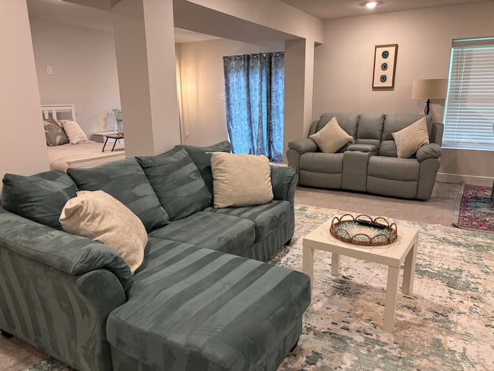 Serene Riverside Basement Suite - Dundalk, MD