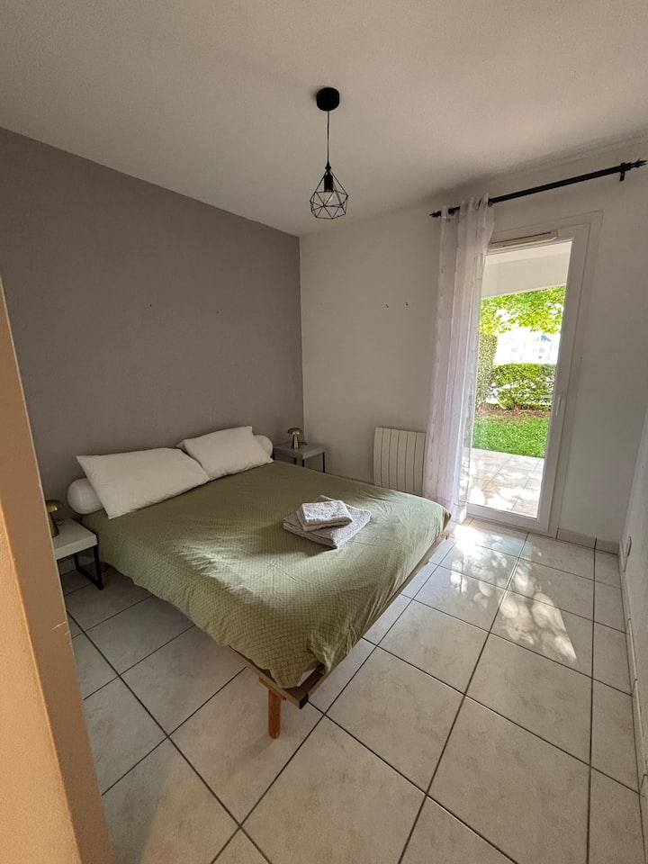 საძინებელი 1