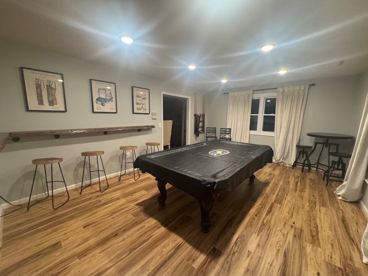 The Game & Gather House - Houses for Rent in Blacksburg, Virginia