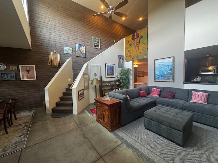Central Spacious Luxury - Tucson, AZ