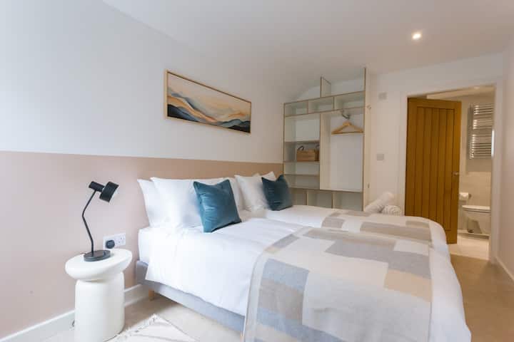 Nidd Pocket - חדר שינה זוגי עם חדר רחצה צמוד