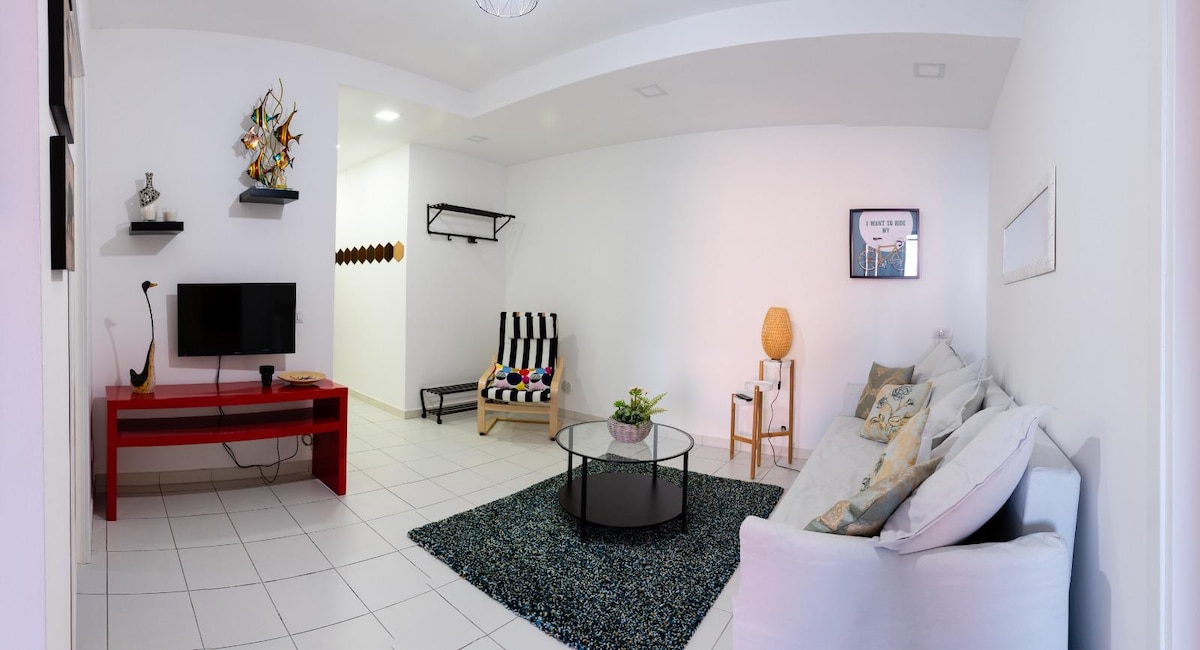 Top Airbnb: Alba apartment overlooking the sea in Taormina