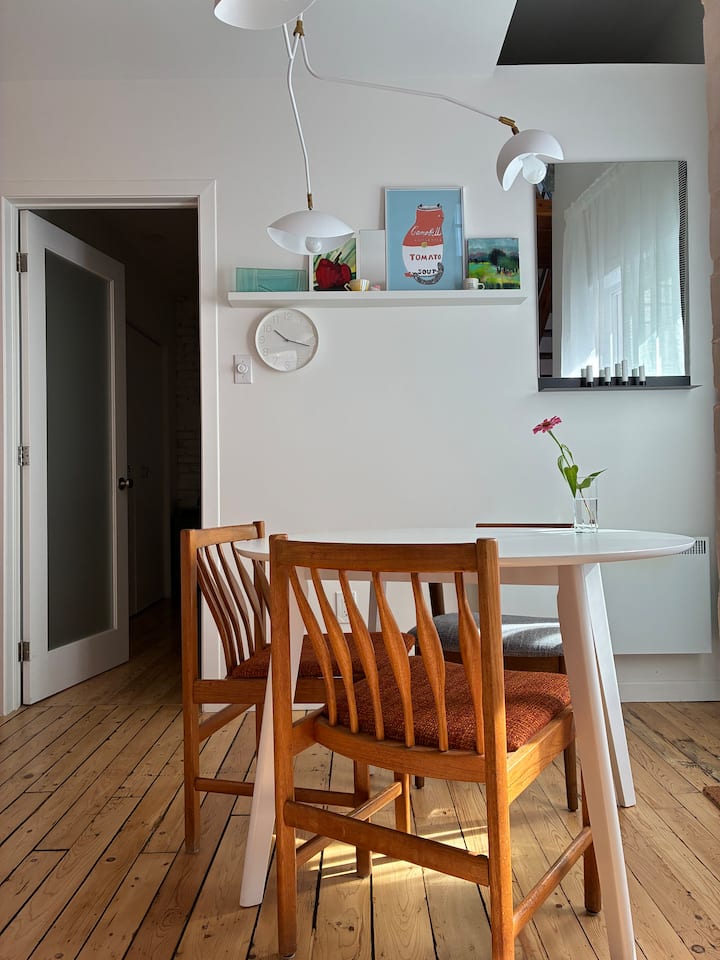 Eco Friendly Downtown Oasis ~ 1 Bed / 1 Bath - Quebec City