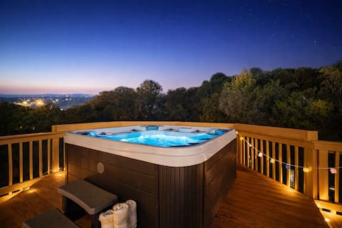 Luxury Mountain Retreat w/Main House & Garage Apt.