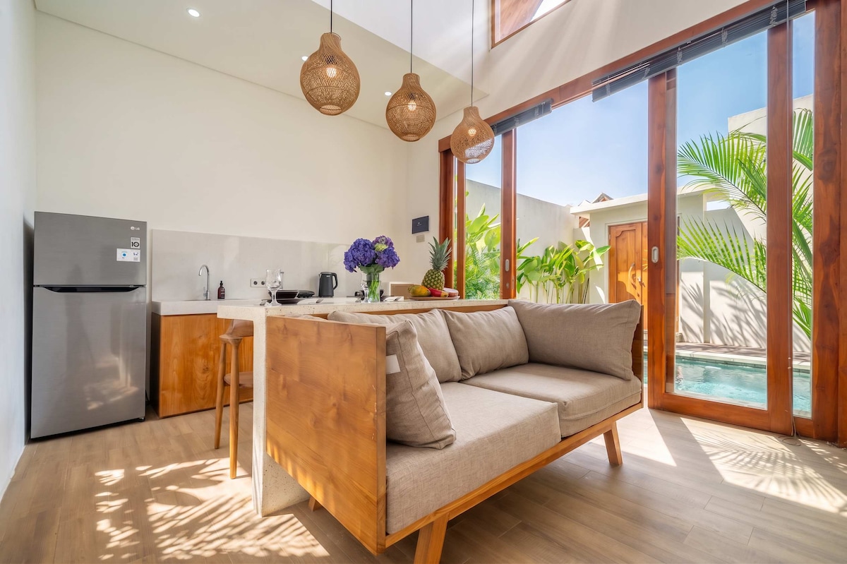 Villa in Denpasar Barat · ★4.77 · 2 bedrooms · 2 beds · 2 private baths, Airbnb comparable