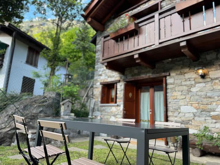Romantic And Panoramic Chalet - 8 Min From Chiavenna - Madesimo