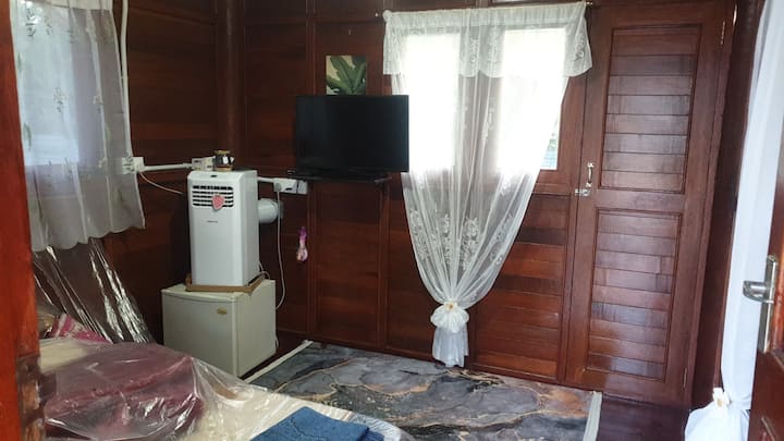 Tambo Orchard - Kemboja Chalet 02 - Benut