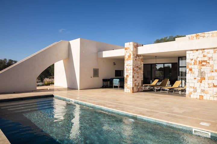 Idyllic, Modern Villa - Top Location, Private Pool - Apulia