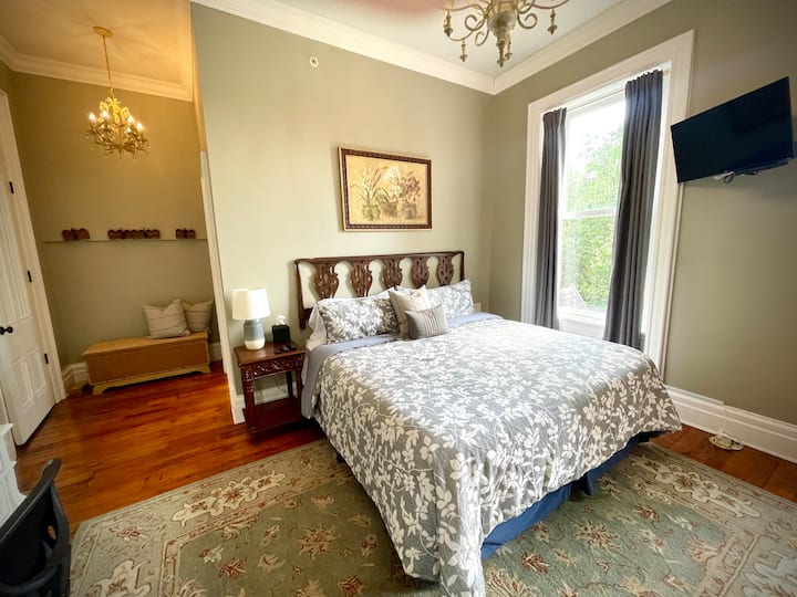 Clemente Suite