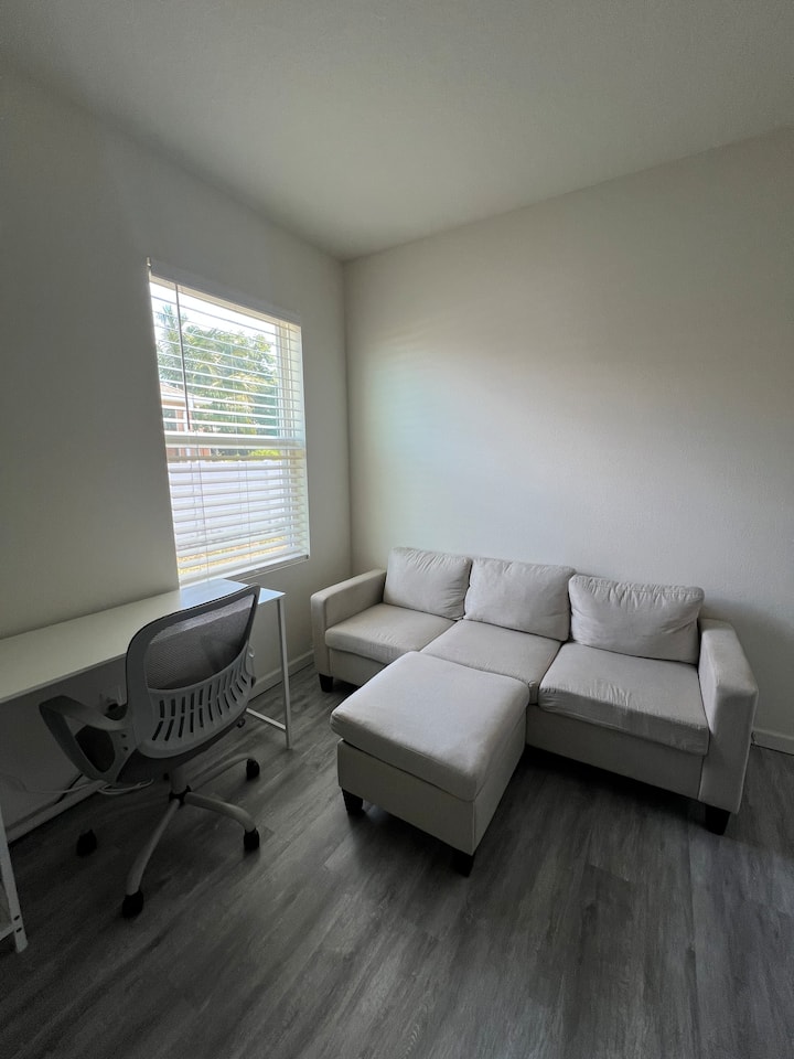 ಲಿವಿಂಗ್ ರೂಮ್