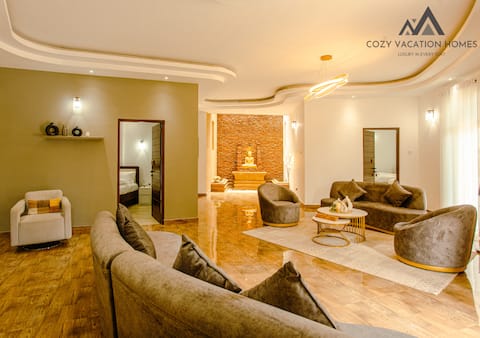 Luxury 4BR Villa in Anuradhapura | Sleeps 14