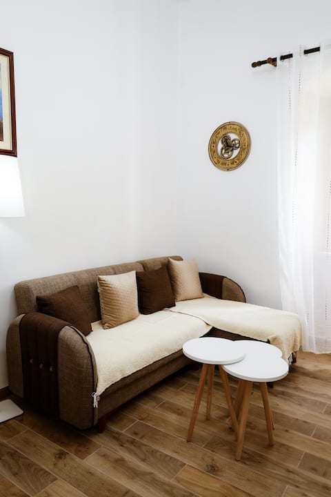 Successful Airbnb property: An apartment in Kotor