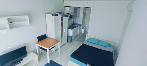 Top performing Airbnb: 5th Floor New Generation Residence + Pool + Gym in Bornova