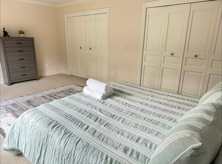 พื้นที่ตู้เสื้อผ้าพิเศษ