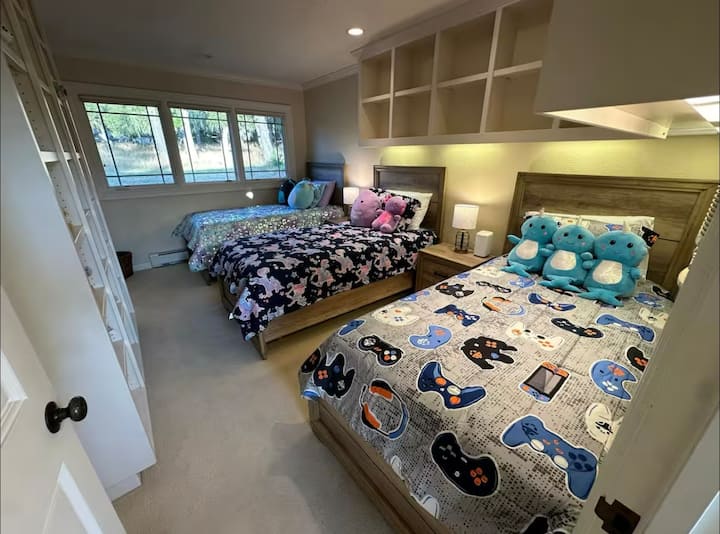 חדר ילדים נהדר לבילוי ולשינה