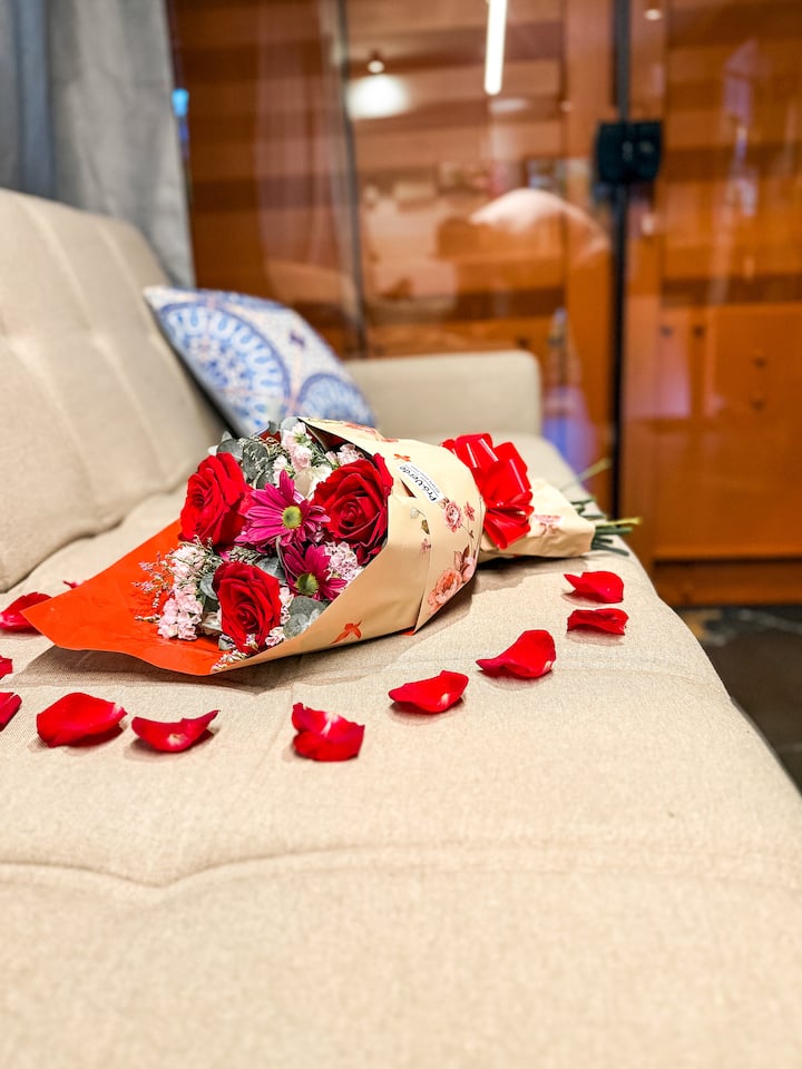  ეს ბუკეტი ჩვენი სტუმრის სპეციალური მოთხოვნით მოვამზადეთ კომპანია Pró Verde Plantas Teresópolis‑ის თანამშრომლობით, რომ დღესასწაული უფრო დაუვიწყარი გამხდარიყო. ✨